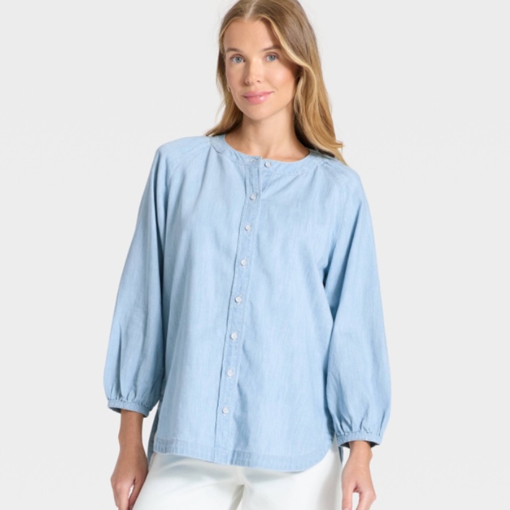 NWT Small Universal Thread Cotton Light‎ Wash Poet Button Down Denim Shirt